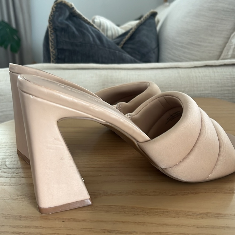 Nwot Open Edit Chunky Heel Plush Slides - image 5